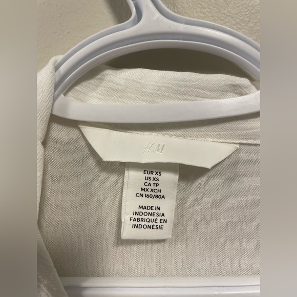 NWOT H&M Oversized Resort Shirt. XS - Picture 9 of 10